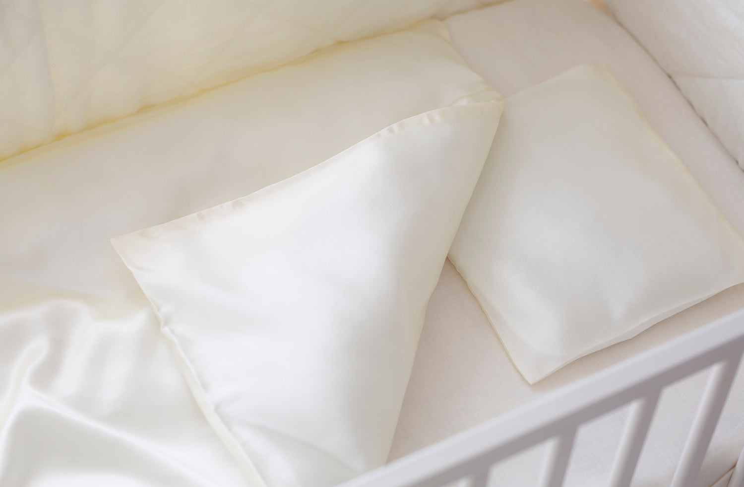 Šilkinė patalynė kūdikiams ir vaikams "Pearl"