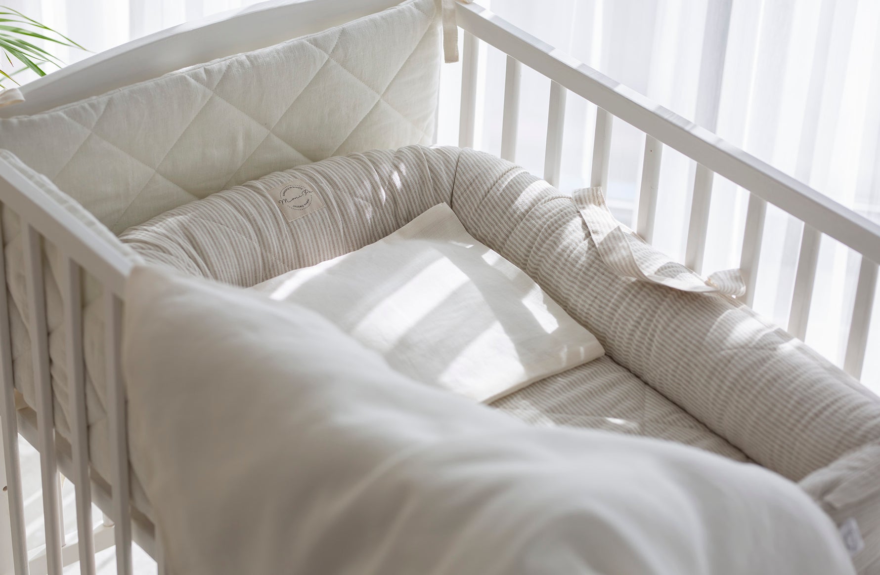 Premium 100% lino lizdelis - gultelis kūdikiams su tvirtu pagrindu "ALBA"