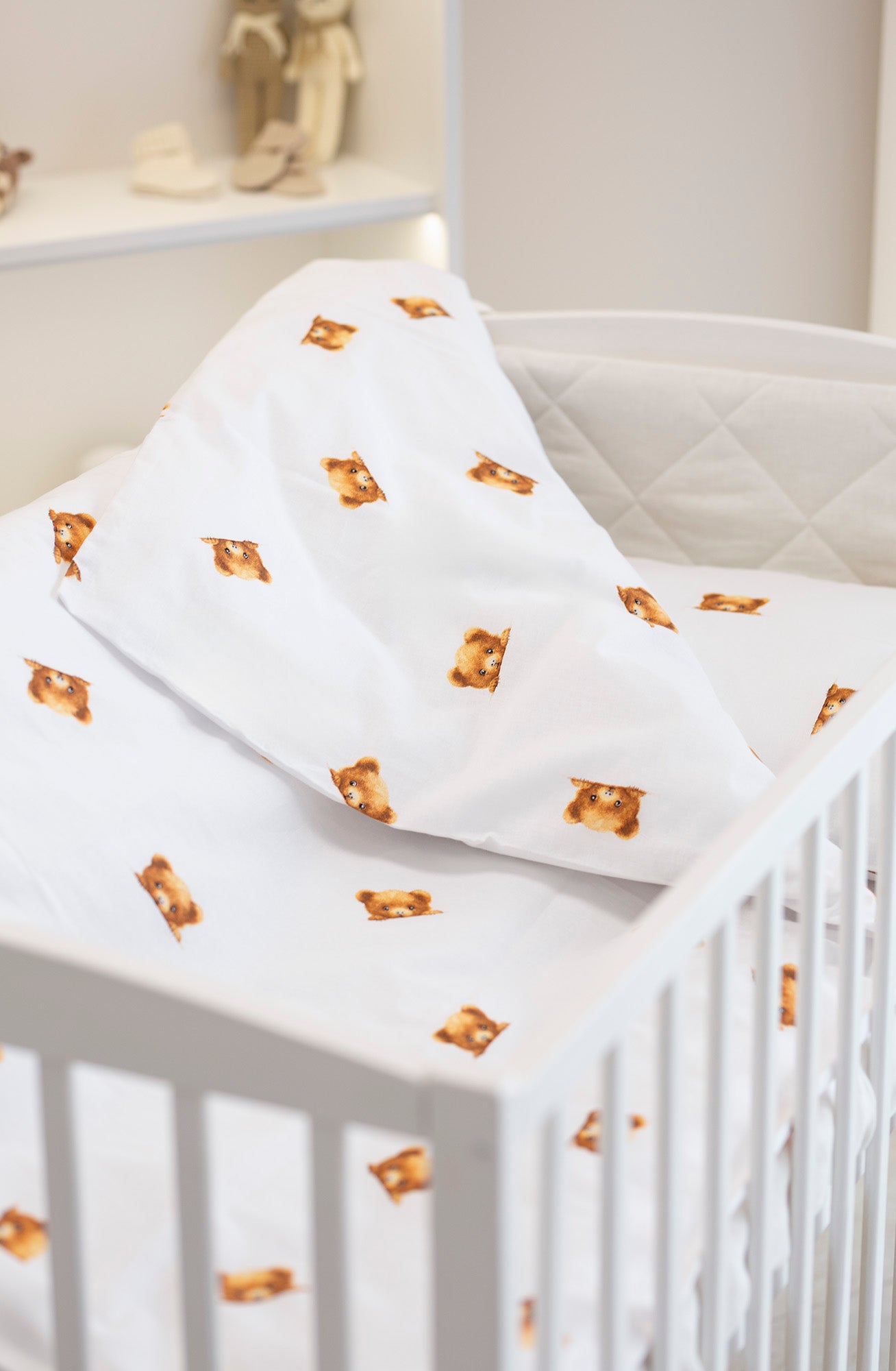 Medvilnės drobelės patalynė "Smalsusis meškiukas"