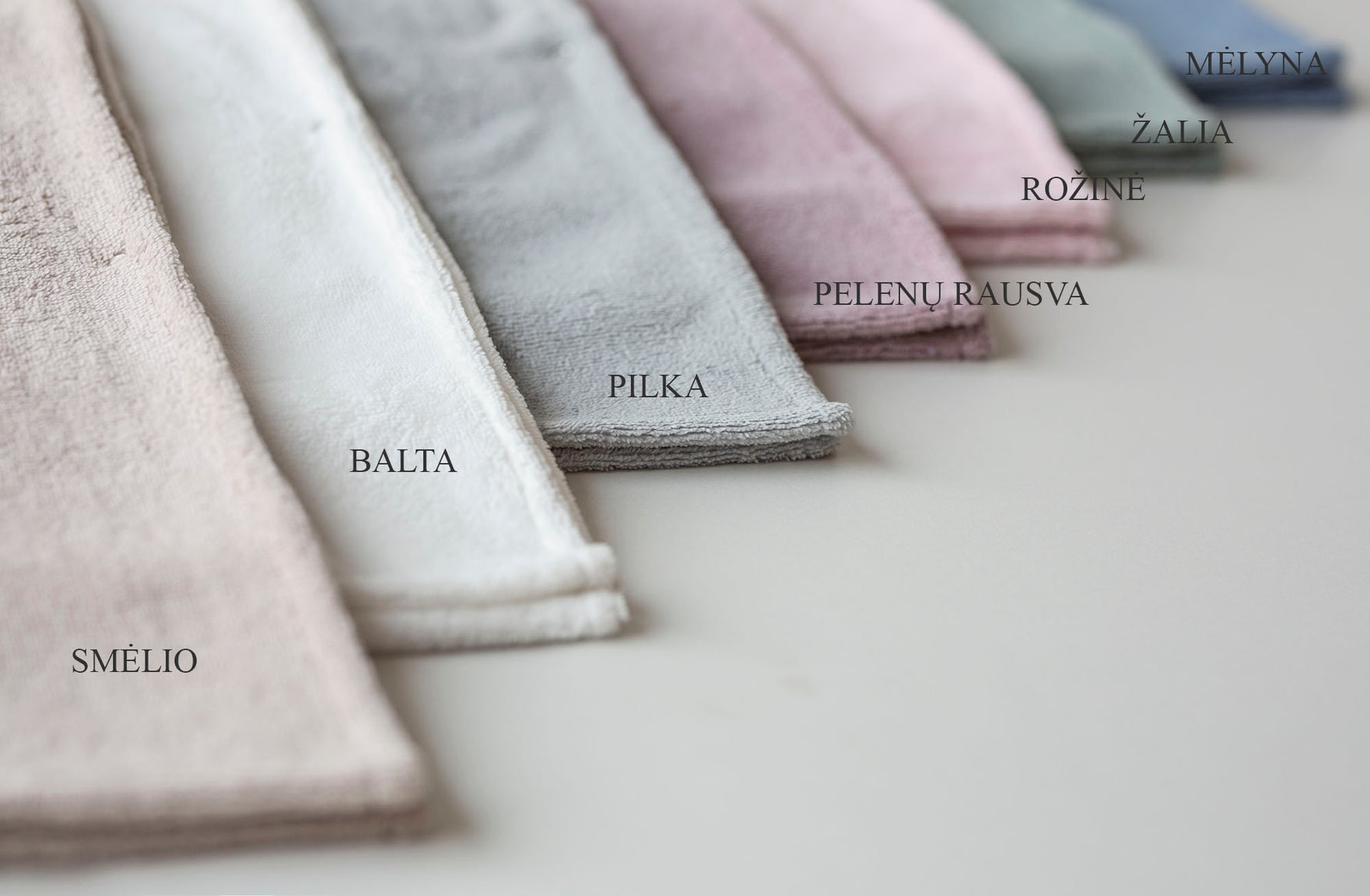 Vaikiškas pončas - rankšluostis su gobtuvu iš bambuko ir medvilnės