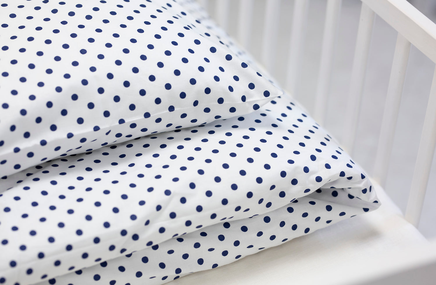 Medvilnės drobelės patalynė "Žirneliai", balta ir mėlyna