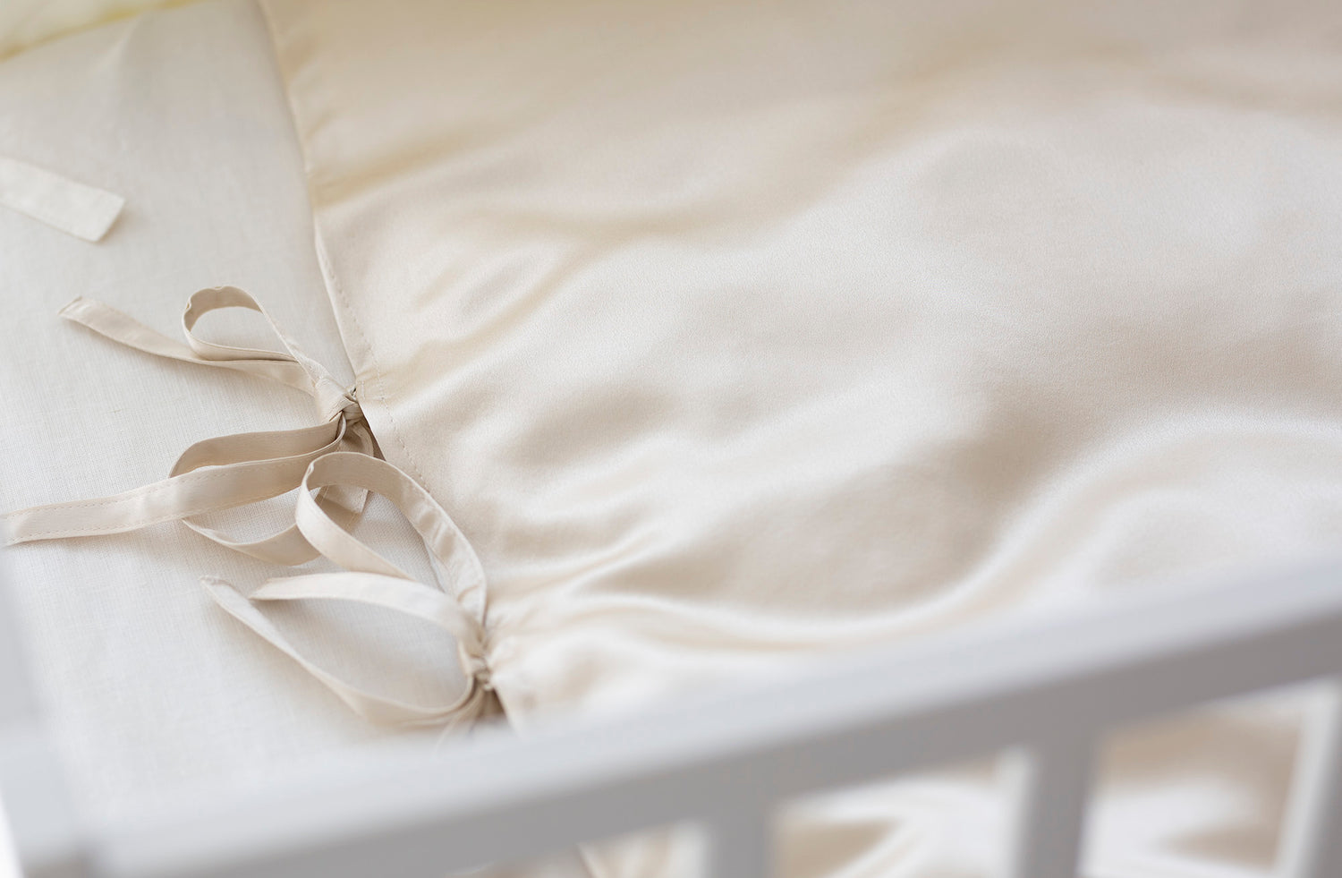 Šilkinė patalynė kūdikiams ir vaikams "Cream Brûlée"