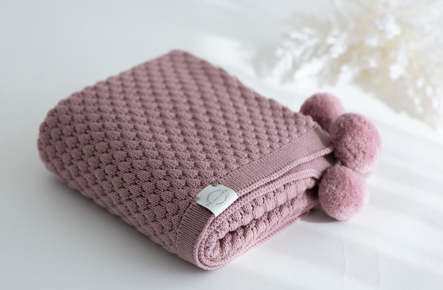 Merino vilnos pledukas "Koriukas tamsi pelenų rožė"