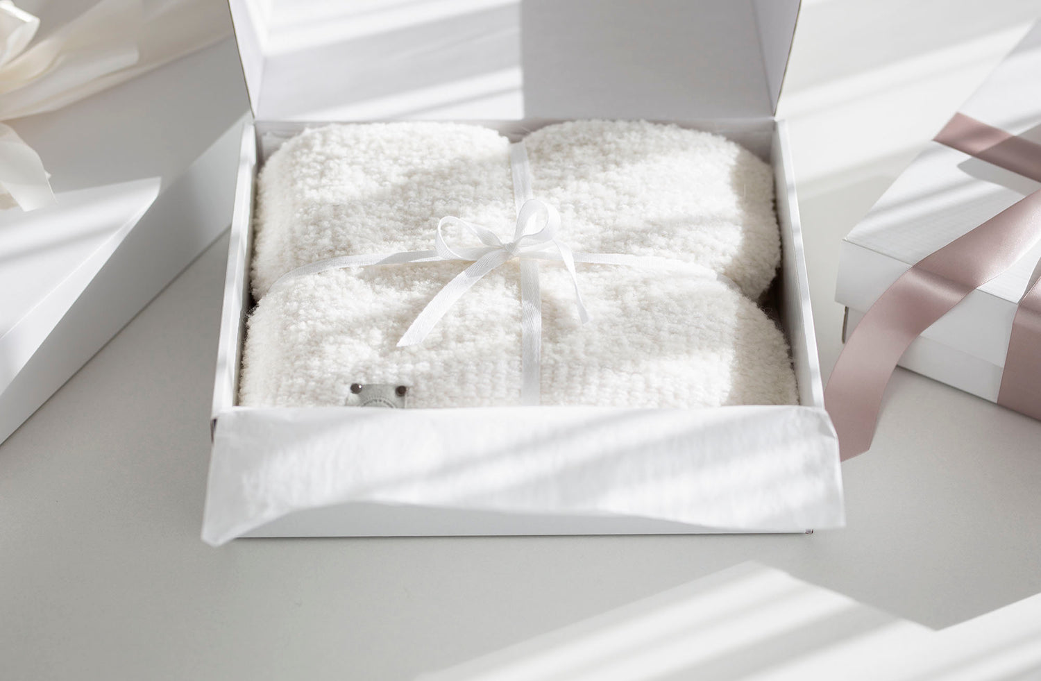 Alpakos pledukas dovanų dėžutėje