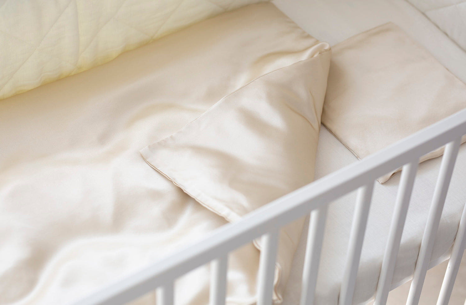 Šilkinė patalynė kūdikiams ir vaikams "Cream Brûlée"