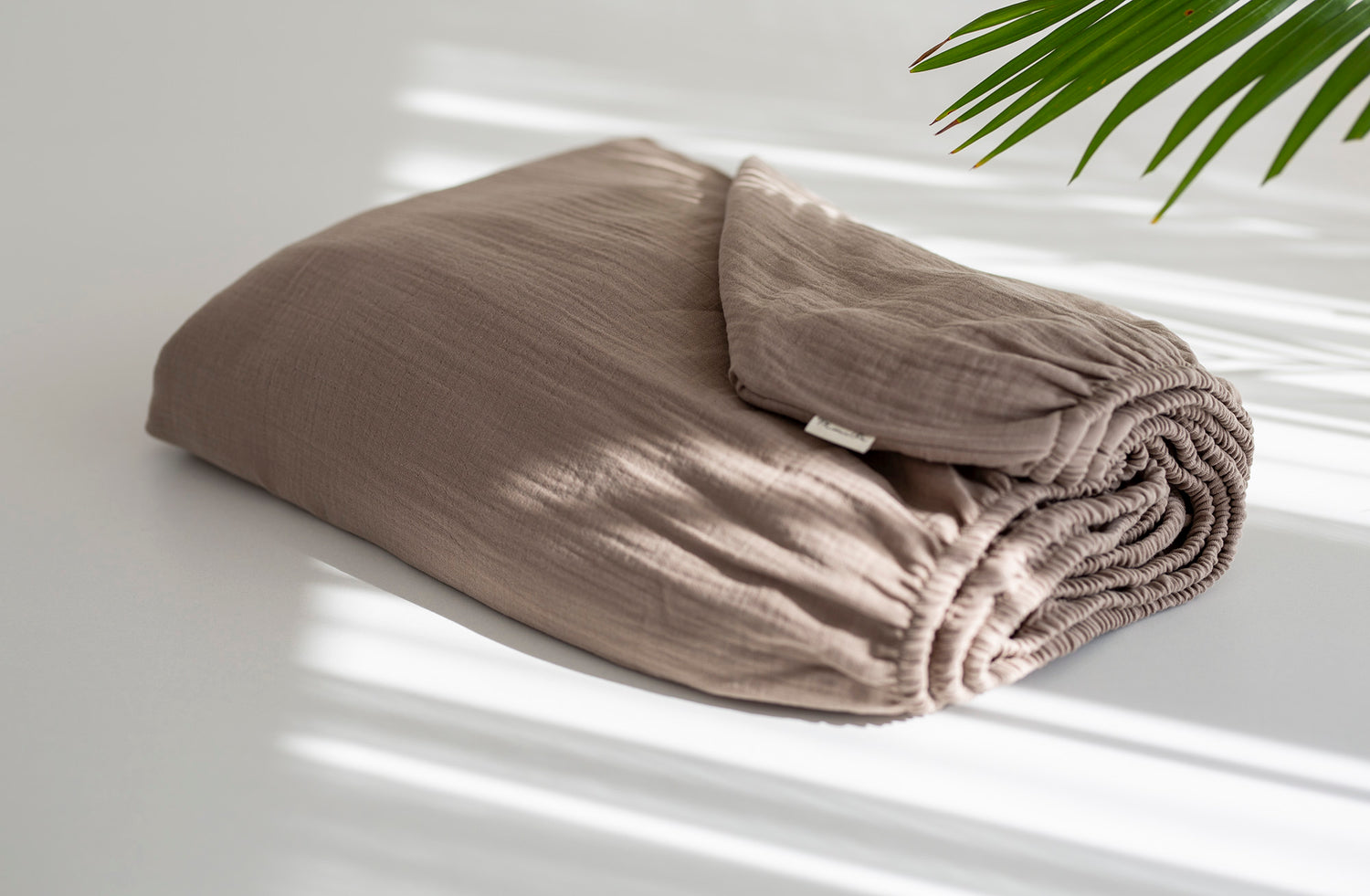 Muslino paklodė su guma "Šokoladinis sausainis"