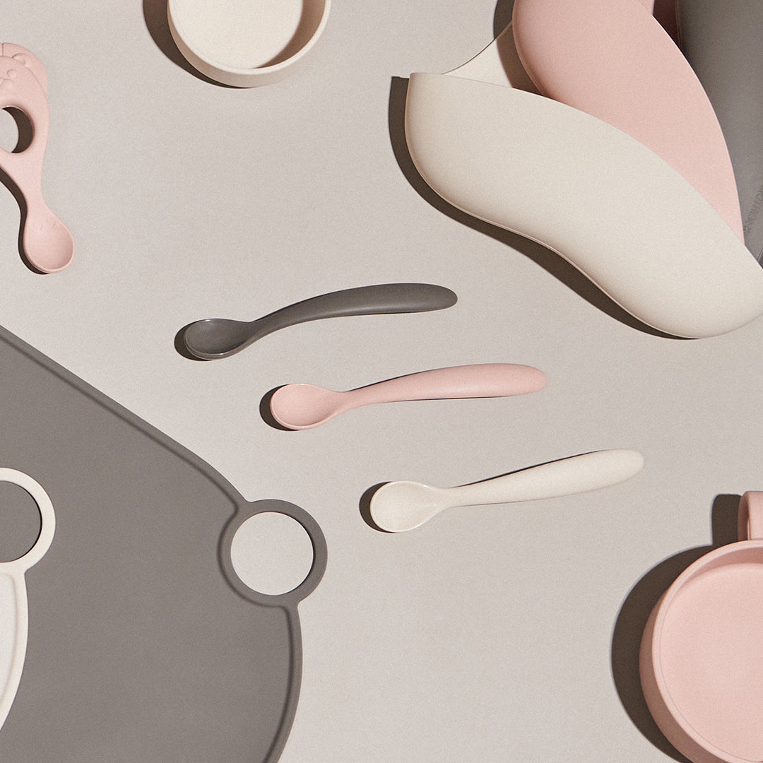 Mother-K silikoninis šaukštelis, su dėklu, +6 mėn.