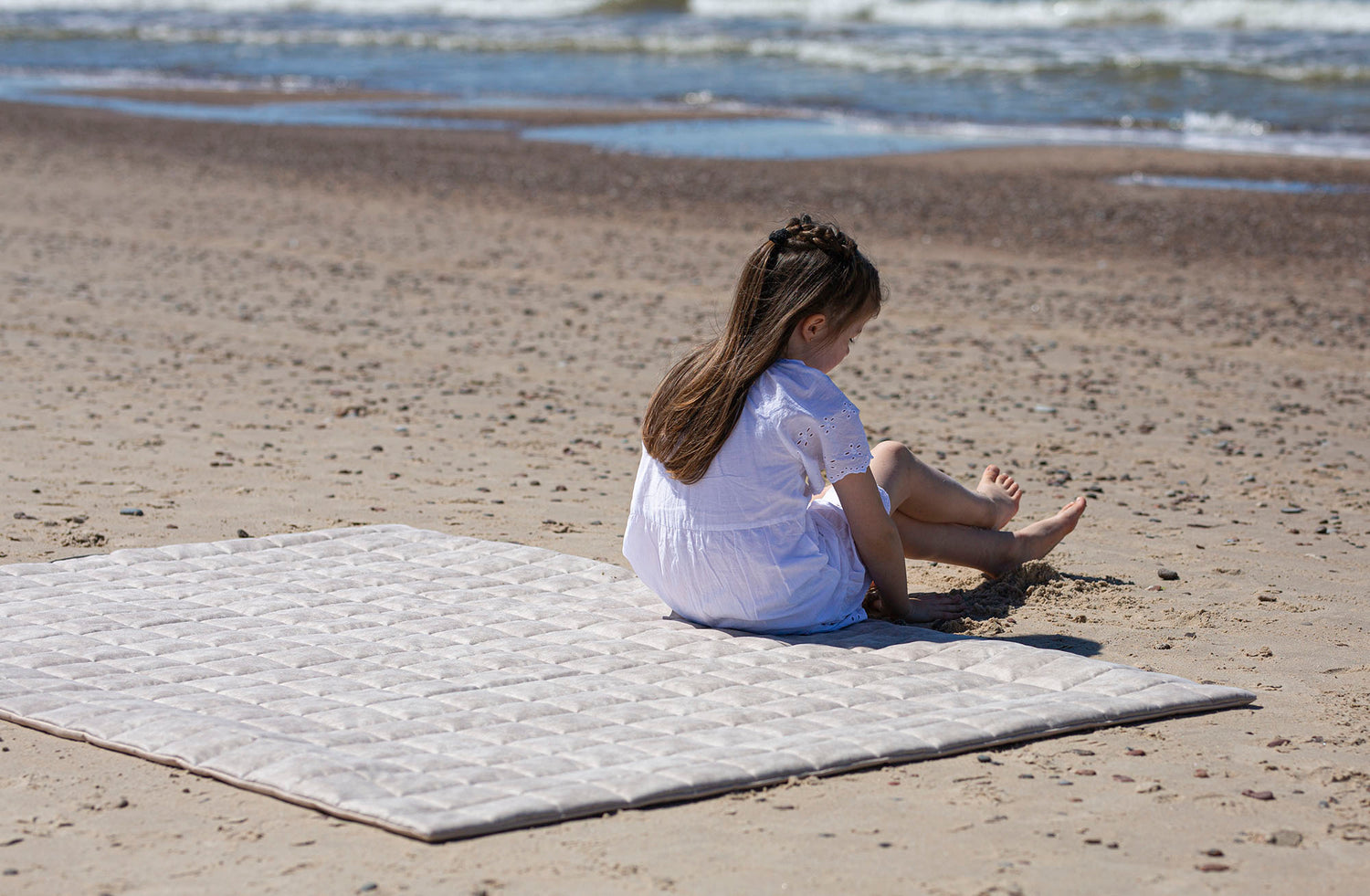 Dygsniuotas eko odos ir neperšlampančio audinio kilimėlis