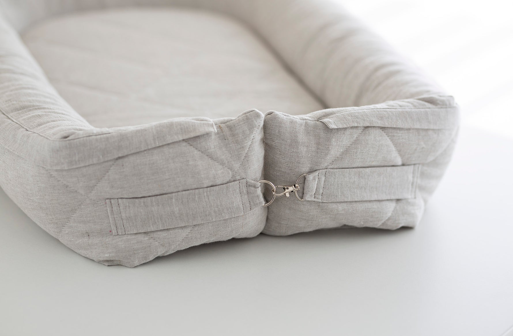 Premium 100% lino lizdelis - gultelis kūdikiams su tvirtu pagrindu "NUMA"