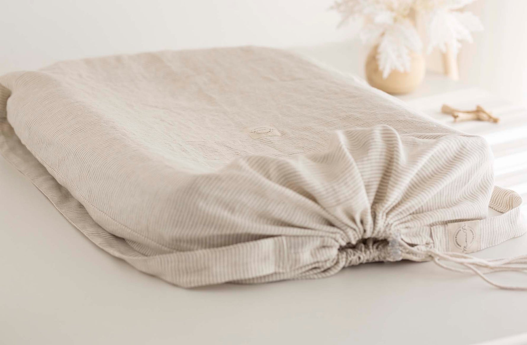 Premium 100% lino lizdelis - gultelis kūdikiams su tvirtu pagrindu "ALBA"