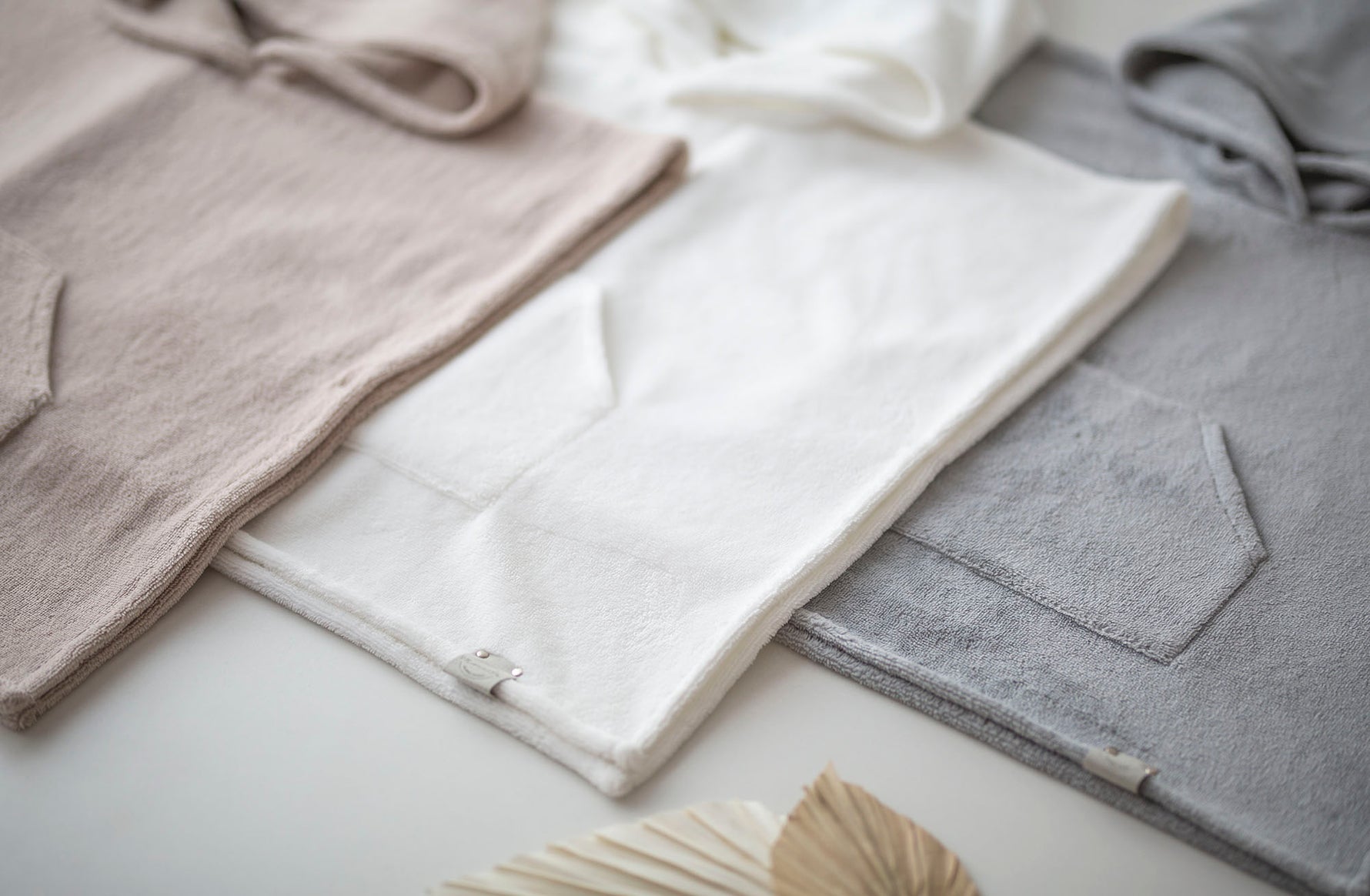 Vaikiškas pončas - rankšluostis su gobtuvu iš bambuko ir medvilnės