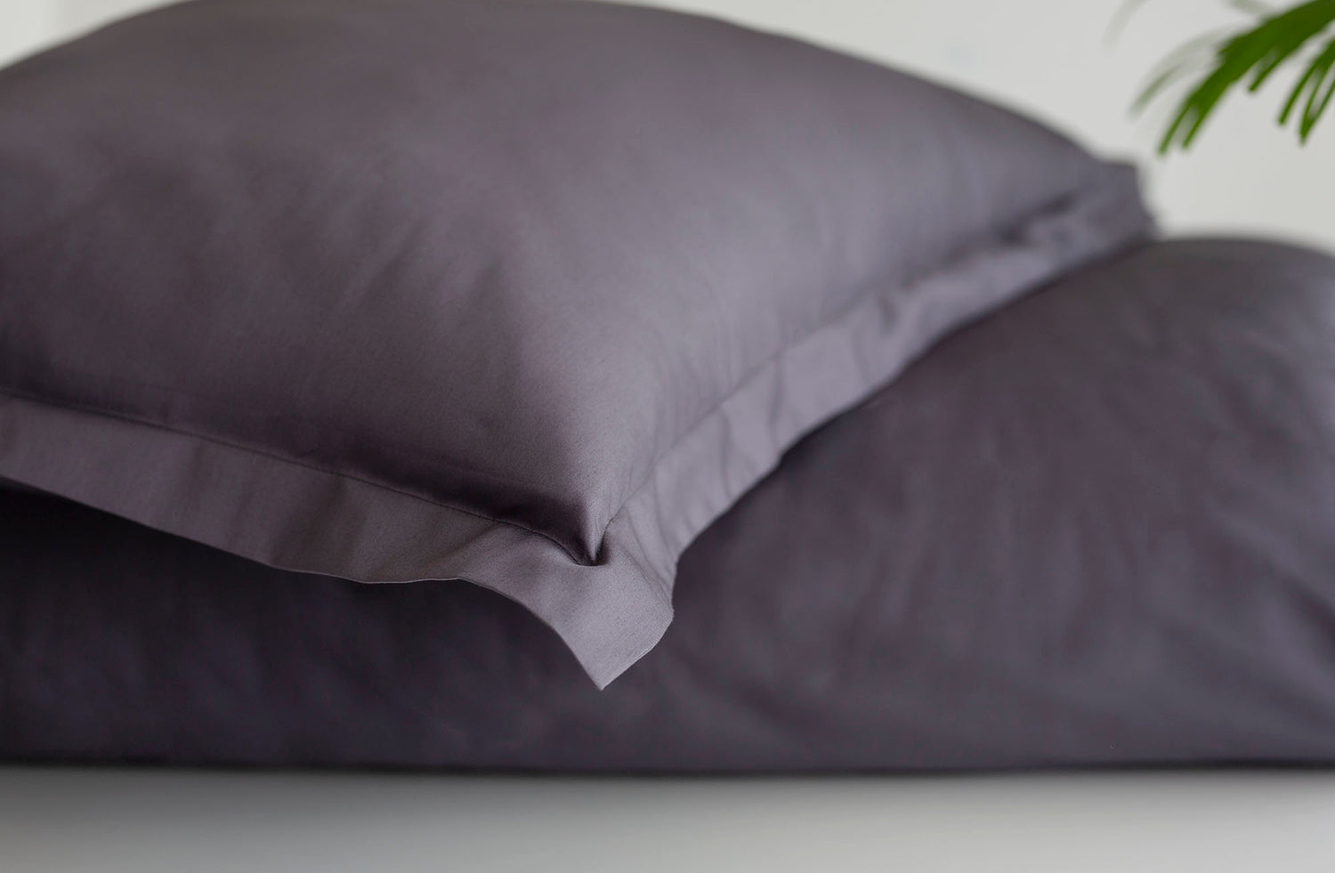 Satino patalynė "Grafito"