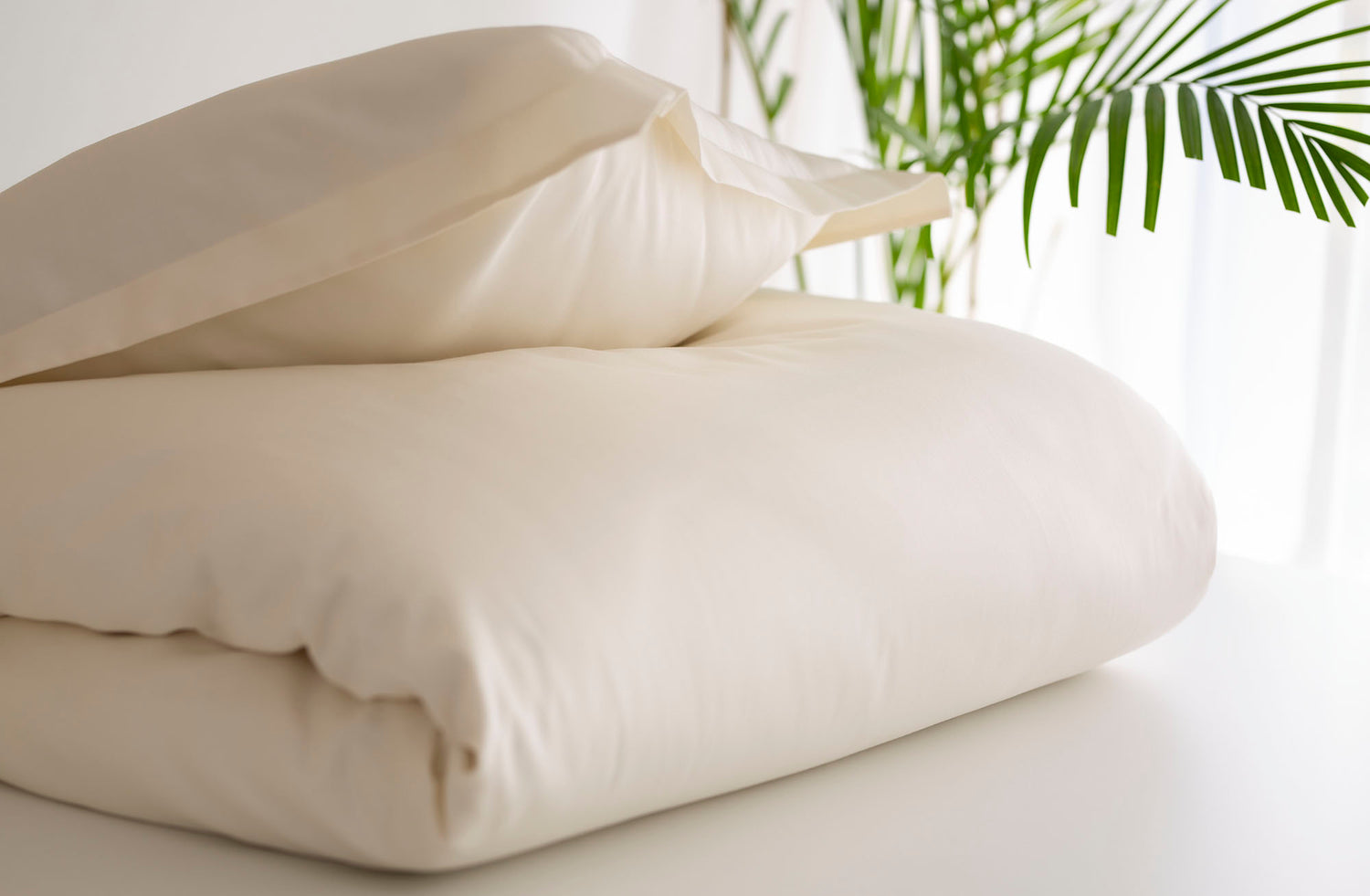 Satino patalynė "Vanilinė"